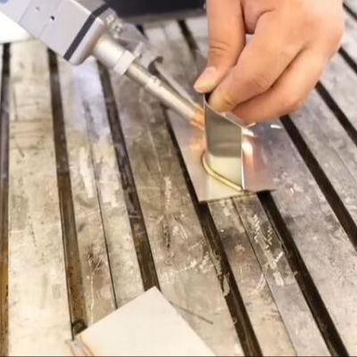 Purple Horn Handheld Laser Welding Machine For Stainless Steel Metal